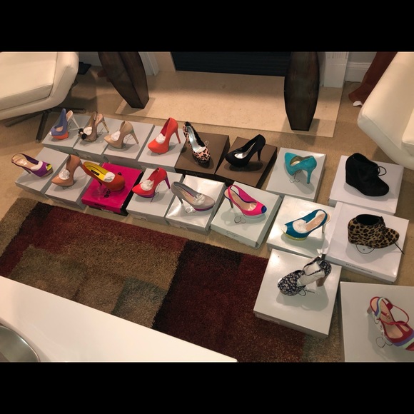 Size 7.5 - Picture 1 of 8